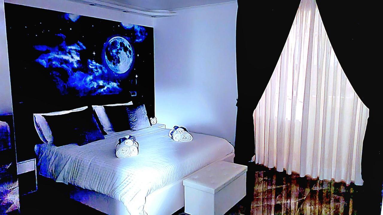La Luna A Toledo Naples Exterior photo